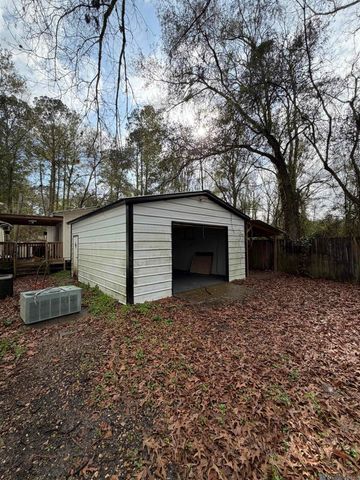 27031 S Satsuma Rd, Livingston, LA 70754