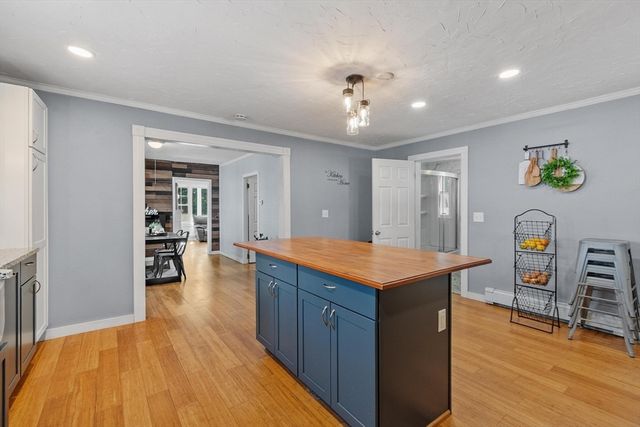 184 Regan St, Gardner, MA 01440