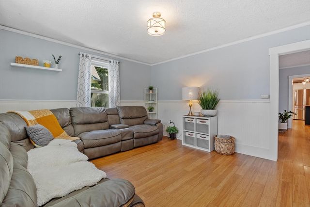 184 Regan St, Gardner, MA 01440