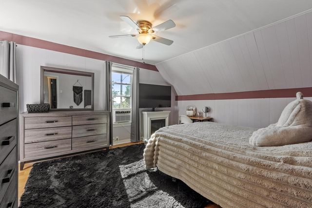 184 Regan St, Gardner, MA 01440