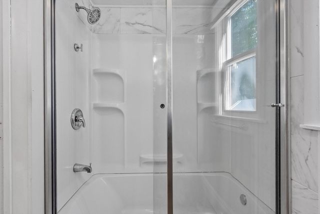 184 Regan St, Gardner, MA 01440