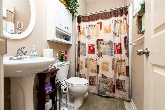 8925 NE 107th Terrace, Kansas City, MO 64157