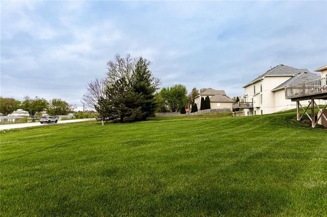 8925 NE 107th Terrace, Kansas City, MO 64157