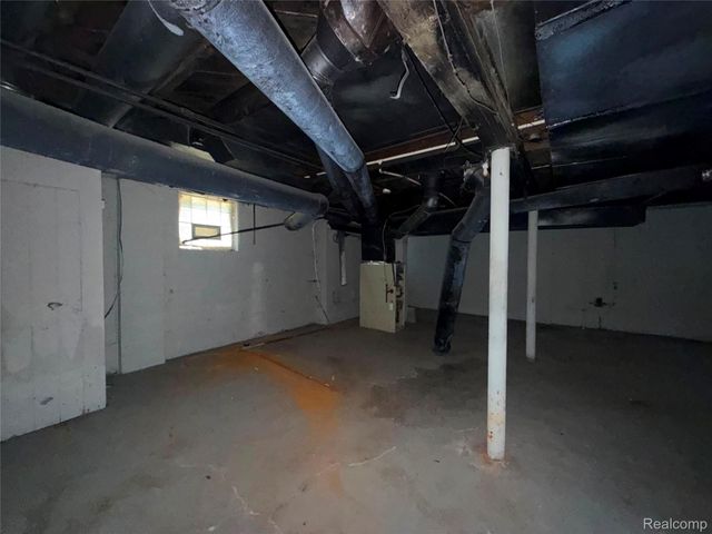 8566 KENTUCKY Street, Detroit, MI 48204