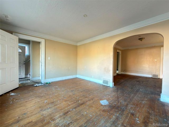 8566 KENTUCKY Street, Detroit, MI 48204