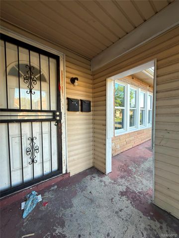 8566 KENTUCKY Street, Detroit, MI 48204