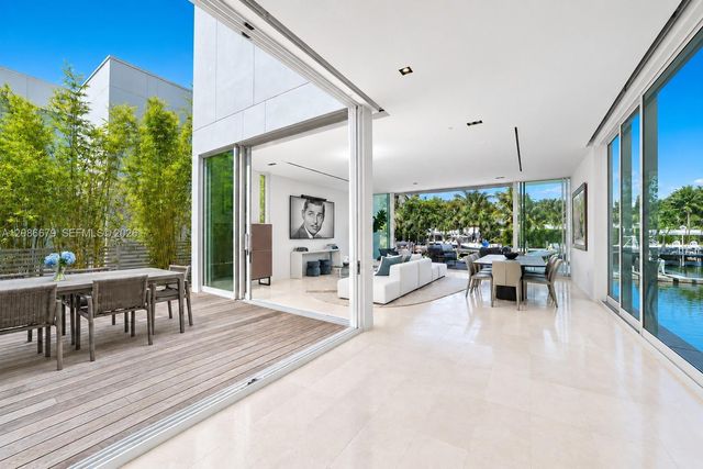 1011 W 48th Street 8, Miami Beach, FL 33140