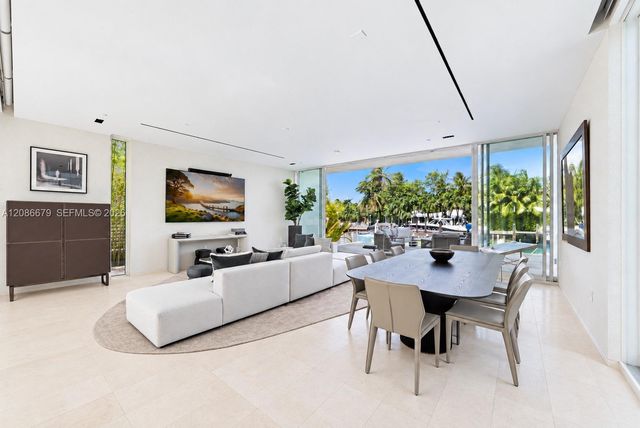 1011 W 48th Street 8, Miami Beach, FL 33140