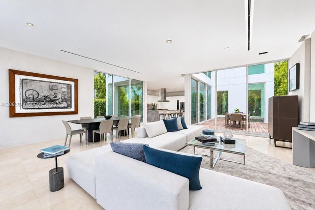 1011 W 48th Street 8, Miami Beach, FL 33140