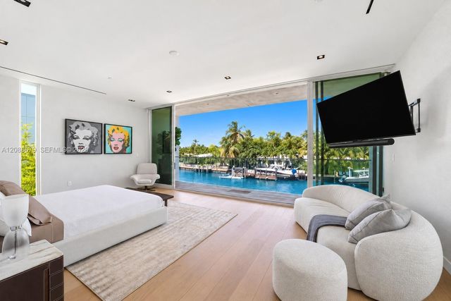 1011 W 48th Street 8, Miami Beach, FL 33140