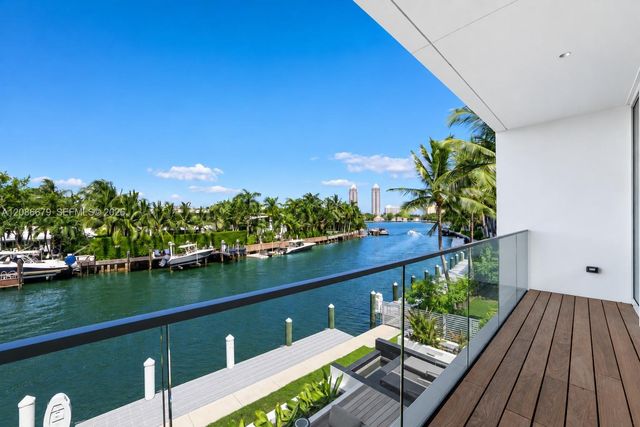 1011 W 48th Street 8, Miami Beach, FL 33140
