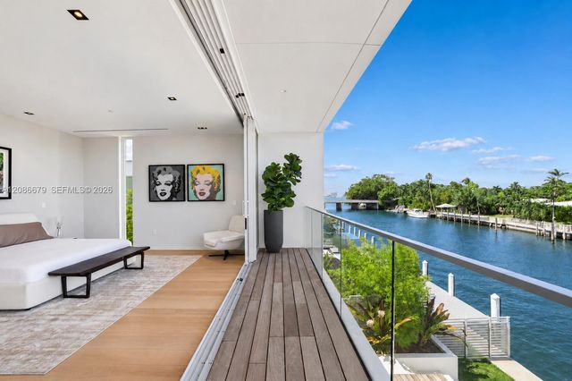 1011 W 48th Street 8, Miami Beach, FL 33140