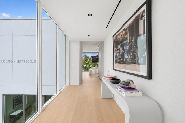 1011 W 48th Street 8, Miami Beach, FL 33140