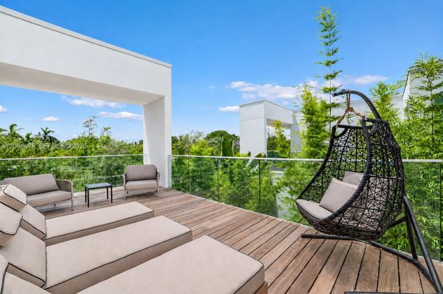 1011 W 48th Street 8, Miami Beach, FL 33140