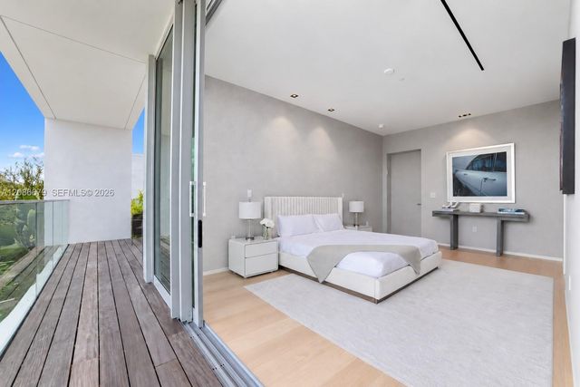 1011 W 48th Street 8, Miami Beach, FL 33140