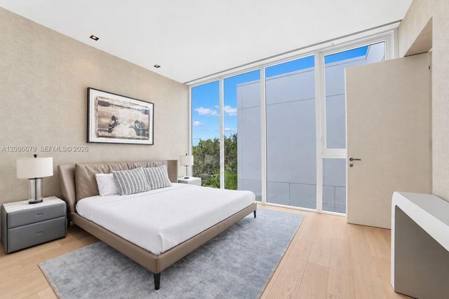 1011 W 48th Street 8, Miami Beach, FL 33140