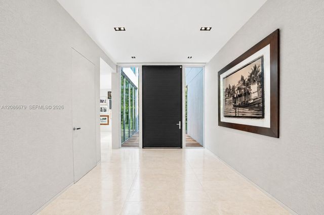1011 W 48th Street 8, Miami Beach, FL 33140