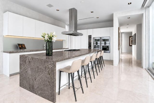 1011 W 48th Street 8, Miami Beach, FL 33140
