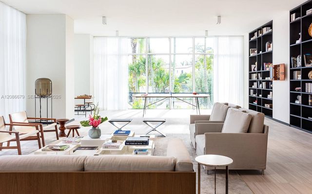 1011 W 48th Street 8, Miami Beach, FL 33140