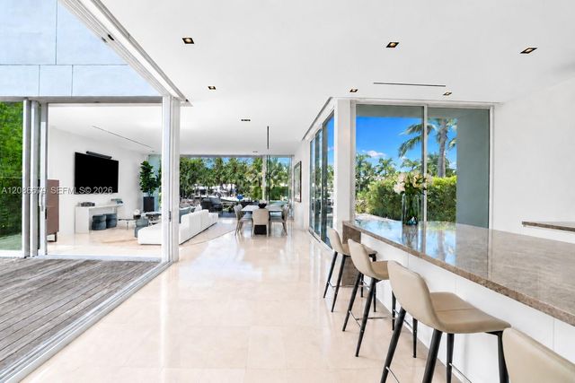 1011 W 48th Street 8, Miami Beach, FL 33140