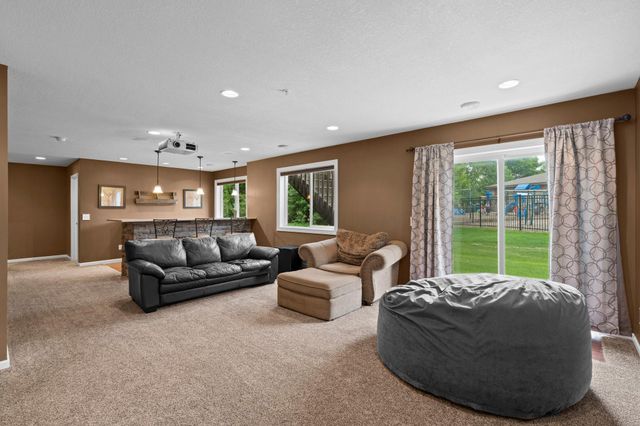 1221 118th Lane NE, Blaine, MN 55434