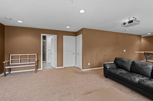 1221 118th Lane NE, Blaine, MN 55434