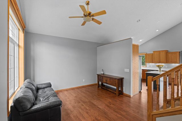 1221 118th Lane NE, Blaine, MN 55434