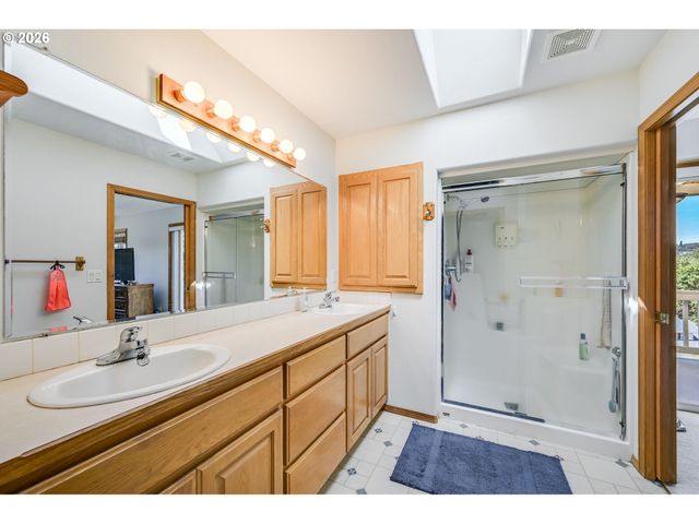 1035 WESTFARTHING Way Nw, Salem, OR 97304