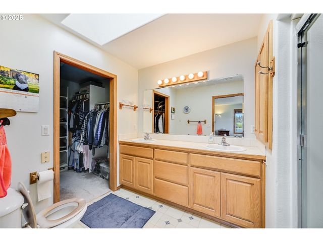 1035 WESTFARTHING Way Nw, Salem, OR 97304
