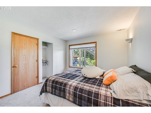 1035 WESTFARTHING Way Nw, Salem, OR 97304