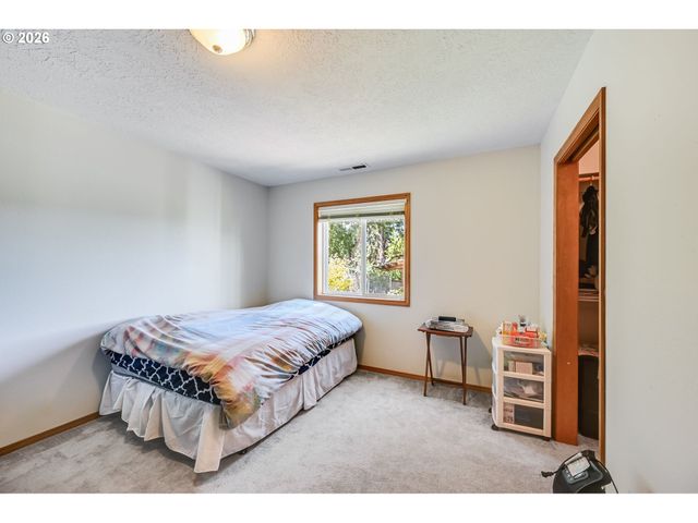 1035 WESTFARTHING Way Nw, Salem, OR 97304