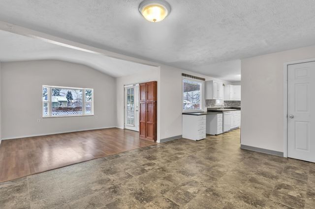 2017 N Laura St, Spokane, WA 99212