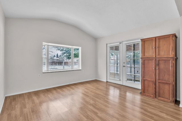 2017 N Laura St, Spokane, WA 99212