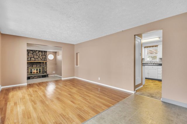 2017 N Laura St, Spokane, WA 99212