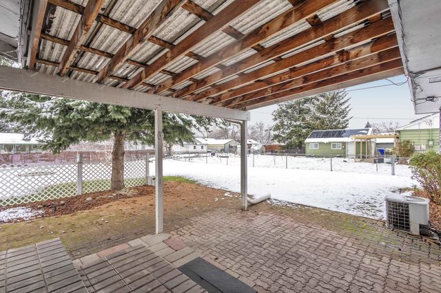 2017 N Laura St, Spokane, WA 99212