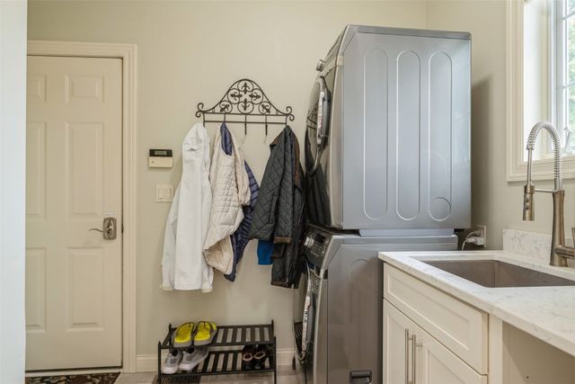 2726 Seneca Court NE, Cedar Rapids, IA 52402