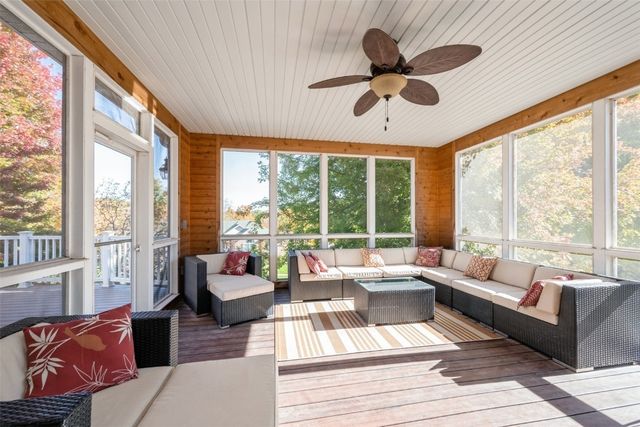 2726 Seneca Court NE, Cedar Rapids, IA 52402