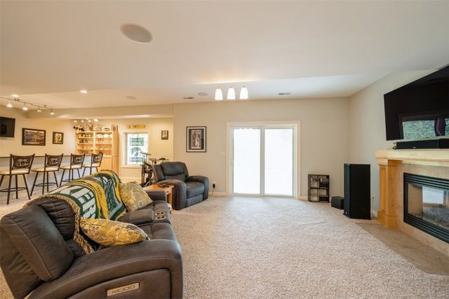 2726 Seneca Court NE, Cedar Rapids, IA 52402