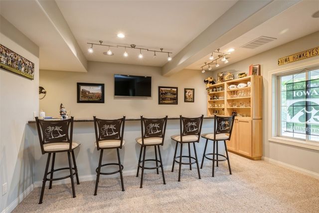 2726 Seneca Court NE, Cedar Rapids, IA 52402