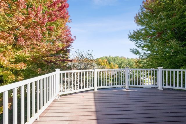 2726 Seneca Court NE, Cedar Rapids, IA 52402