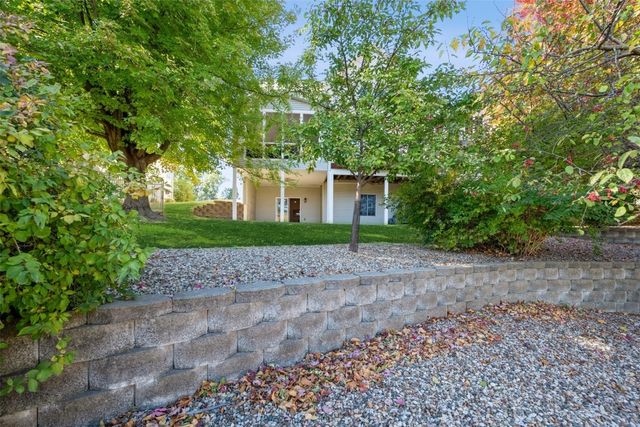 2726 Seneca Court NE, Cedar Rapids, IA 52402