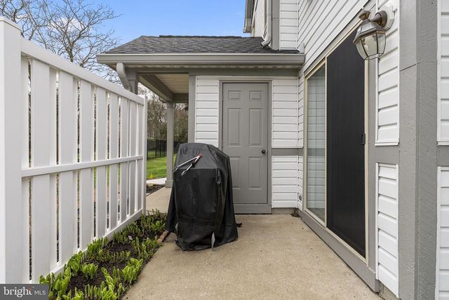 322 STEEPLECHASE CT, Woodbury, NJ 08096