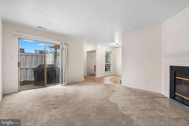322 STEEPLECHASE CT, Woodbury, NJ 08096