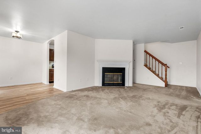 322 STEEPLECHASE CT, Woodbury, NJ 08096