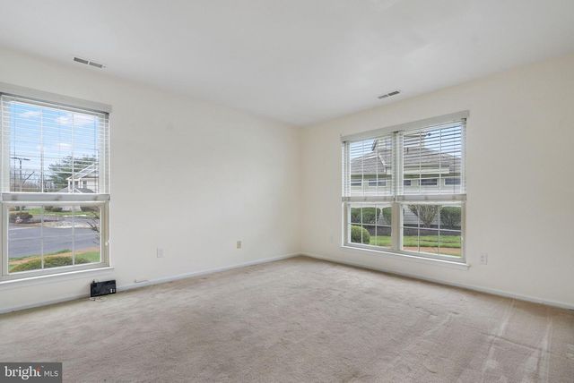 322 STEEPLECHASE CT, Woodbury, NJ 08096