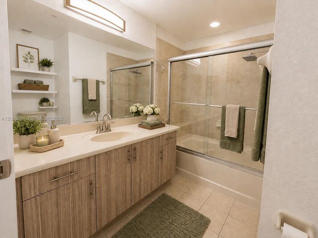 11103 NW 83rd Street 103, Doral, FL 33178