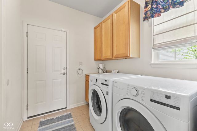 5855 W Port Drive, Mccordsville, IN 46055