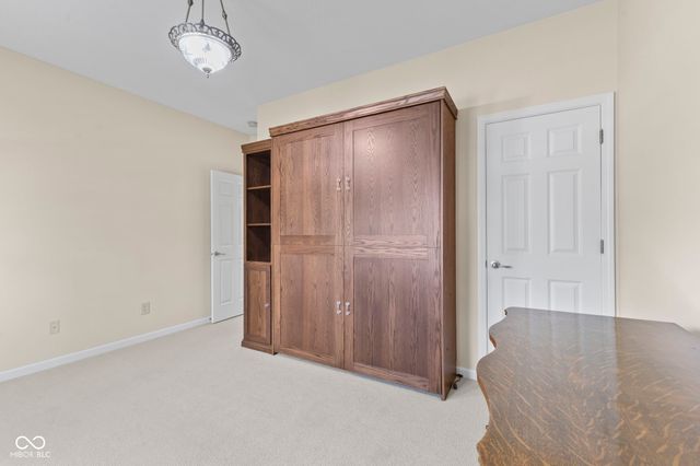 5855 W Port Drive, Mccordsville, IN 46055