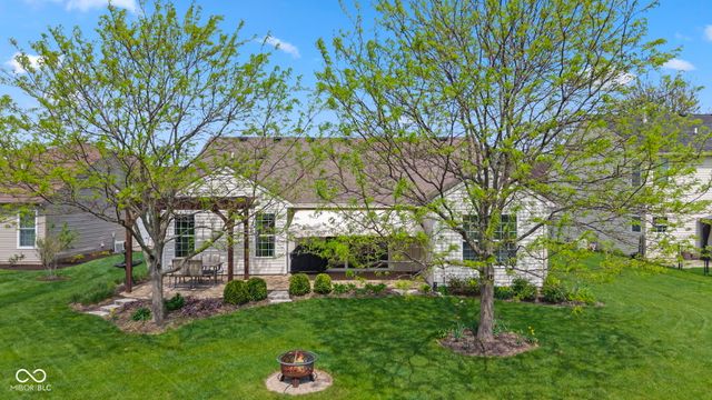 5855 W Port Drive, Mccordsville, IN 46055