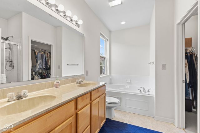 5855 W Port Drive, Mccordsville, IN 46055